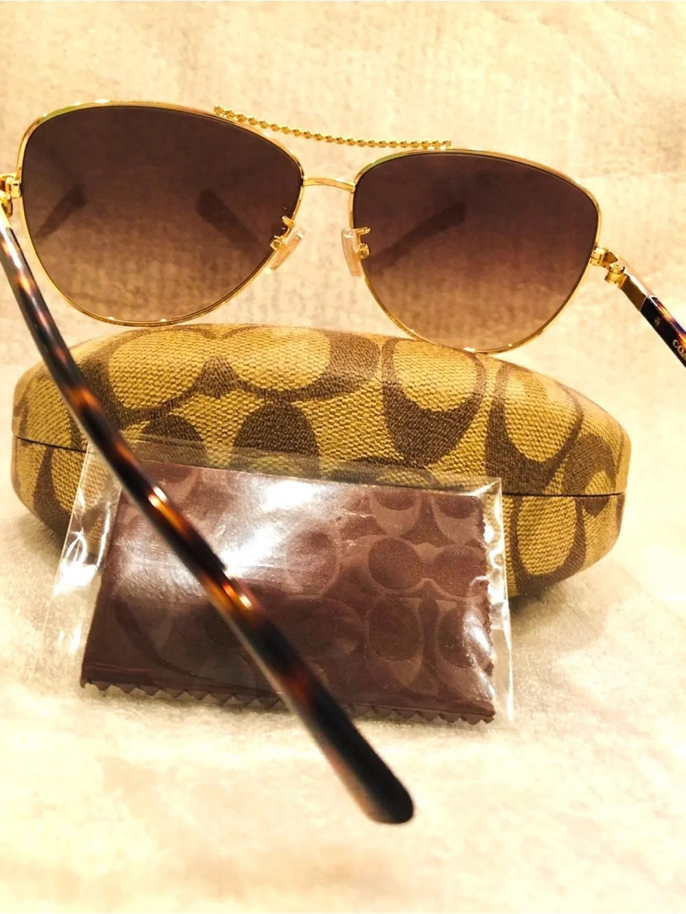 New Coach Gold Frame Brown Gradient Aviator Sunglasses with Signature Case